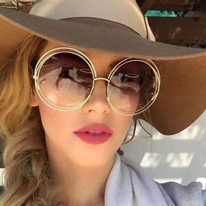 70’s hipster OVERSIZED SHADES *NEW*


Oversized Round Sunglasses for Woman